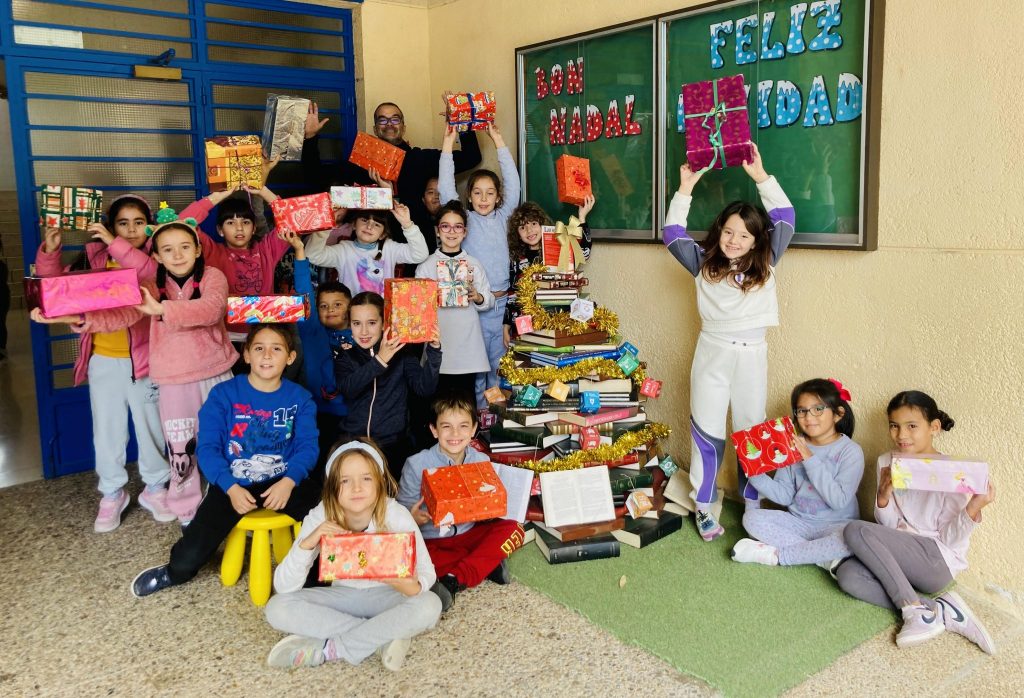 EL CEIP LA CALA OS DESEA FELICES FIESTAS