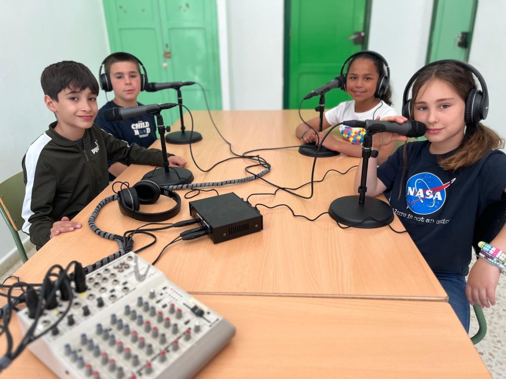 R dio Escolar TUR S PER L AIRE CEIP JOAQU N MU OZ