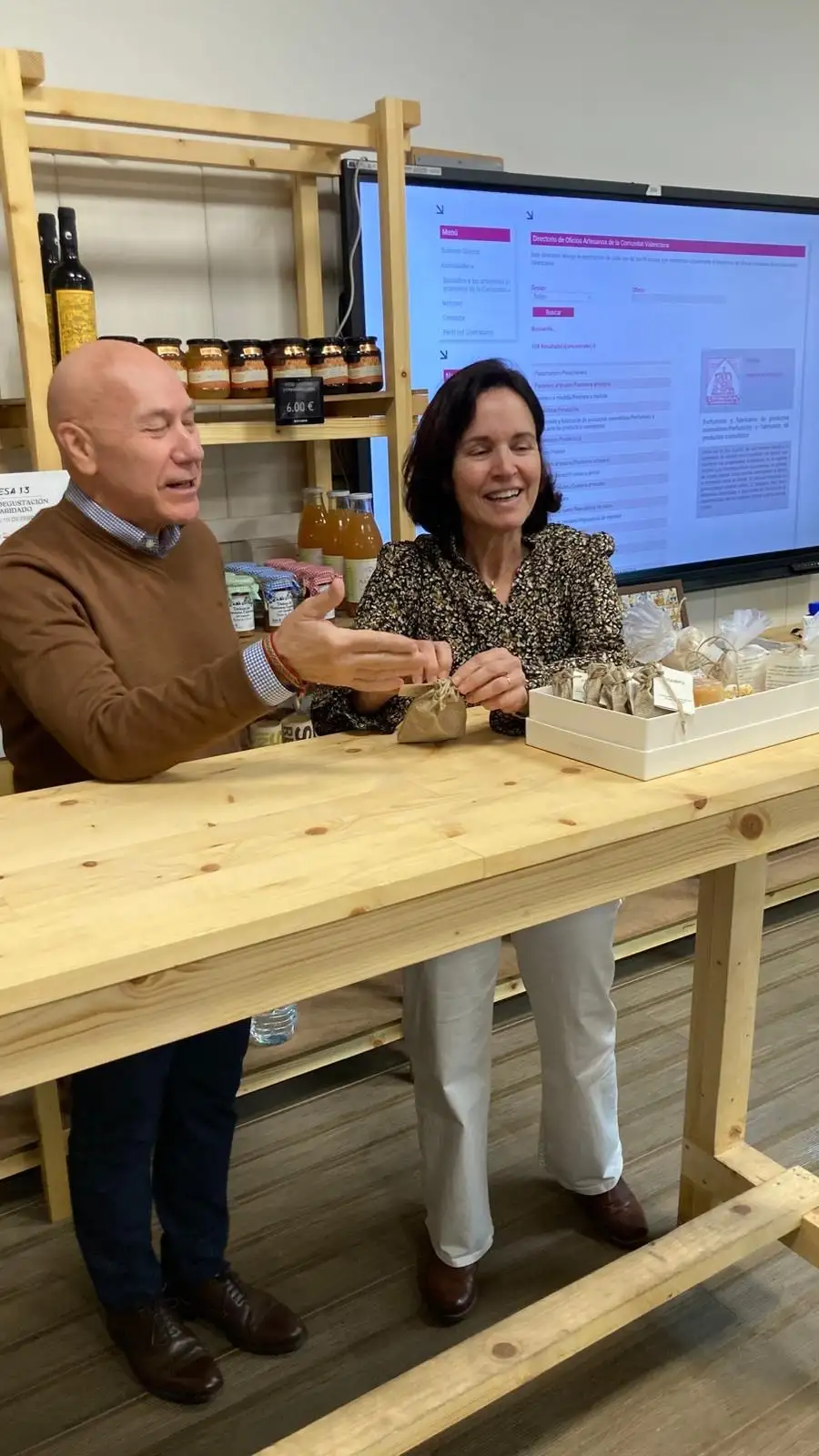 Visita del Centro de Artesanía de la Comunitat Valenciana - imagen 3