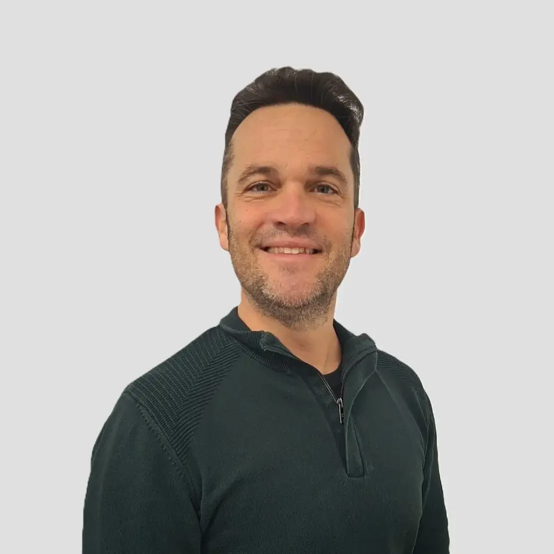 Oscar Alvarez_retallada_fons gris