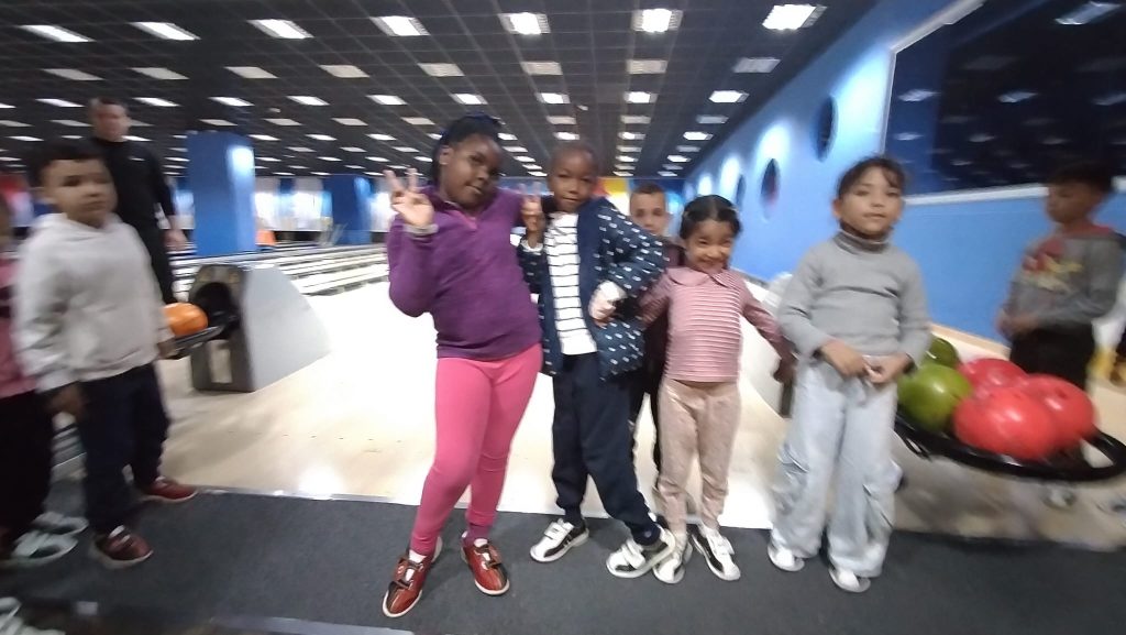 ¡Hemos ido a la bolera!