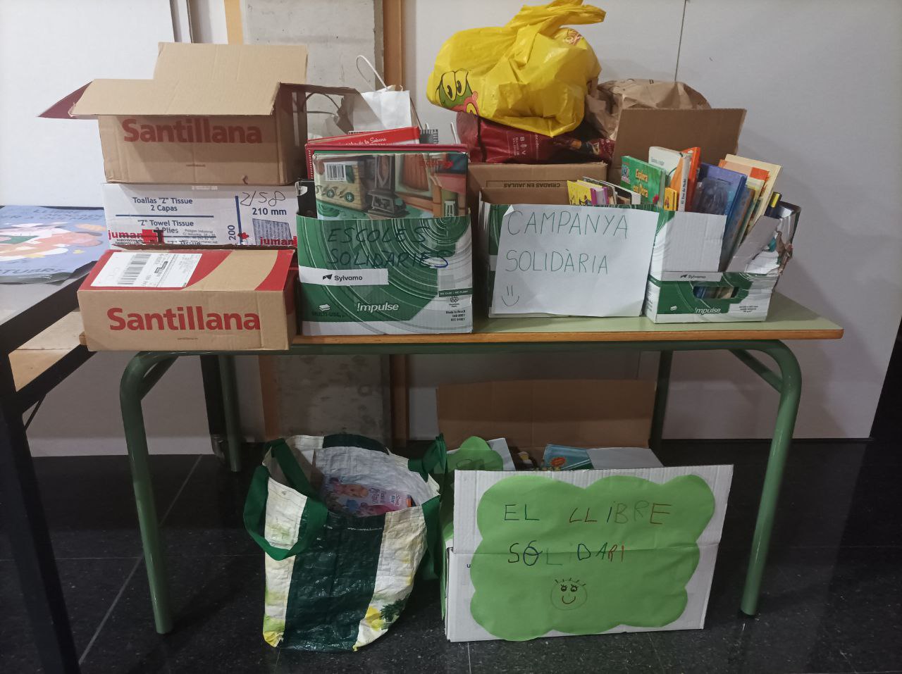 CAMPANYA SOLIDARIA LLIBRES NADALS