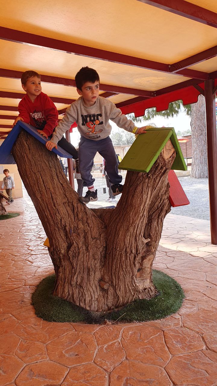 5886458893889029937_121