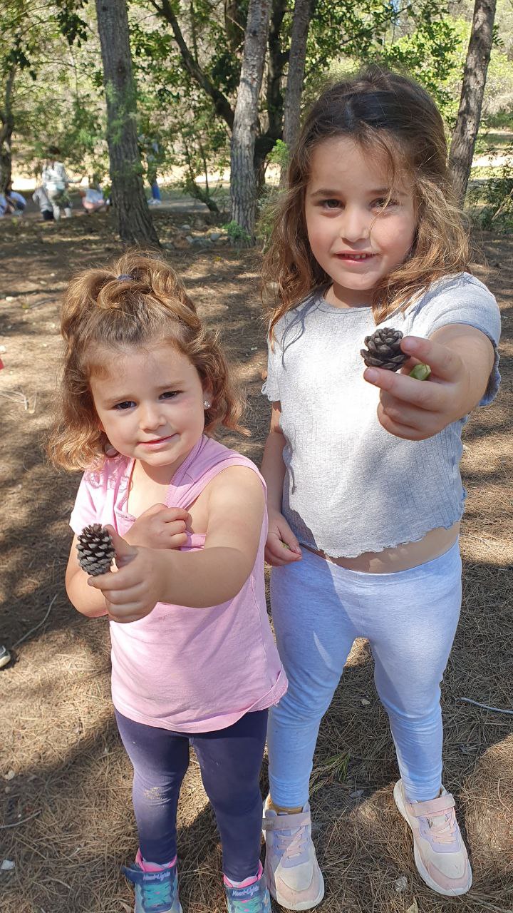 5854909000435484208_121