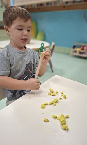 5908949885271525834_121