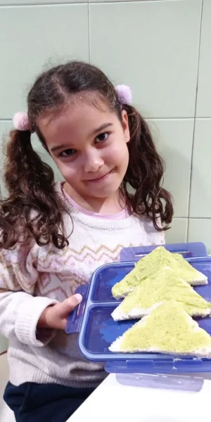 5915824779296443187_121