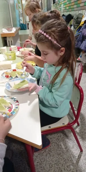 5915824779296443188_121