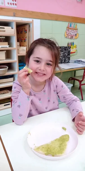 5915824779296443191_121