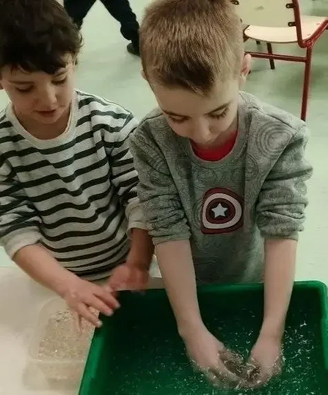 5767337314513260040_120