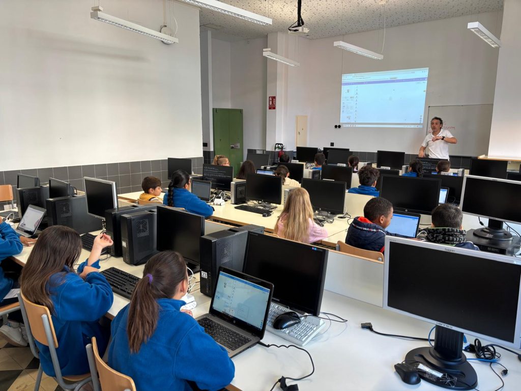 WhatsApp Image 2025-11-21 at 15.25.07