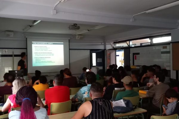 Paco en el taller Dissenyar un Hort