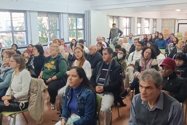 públic en la presentació de dissenys
