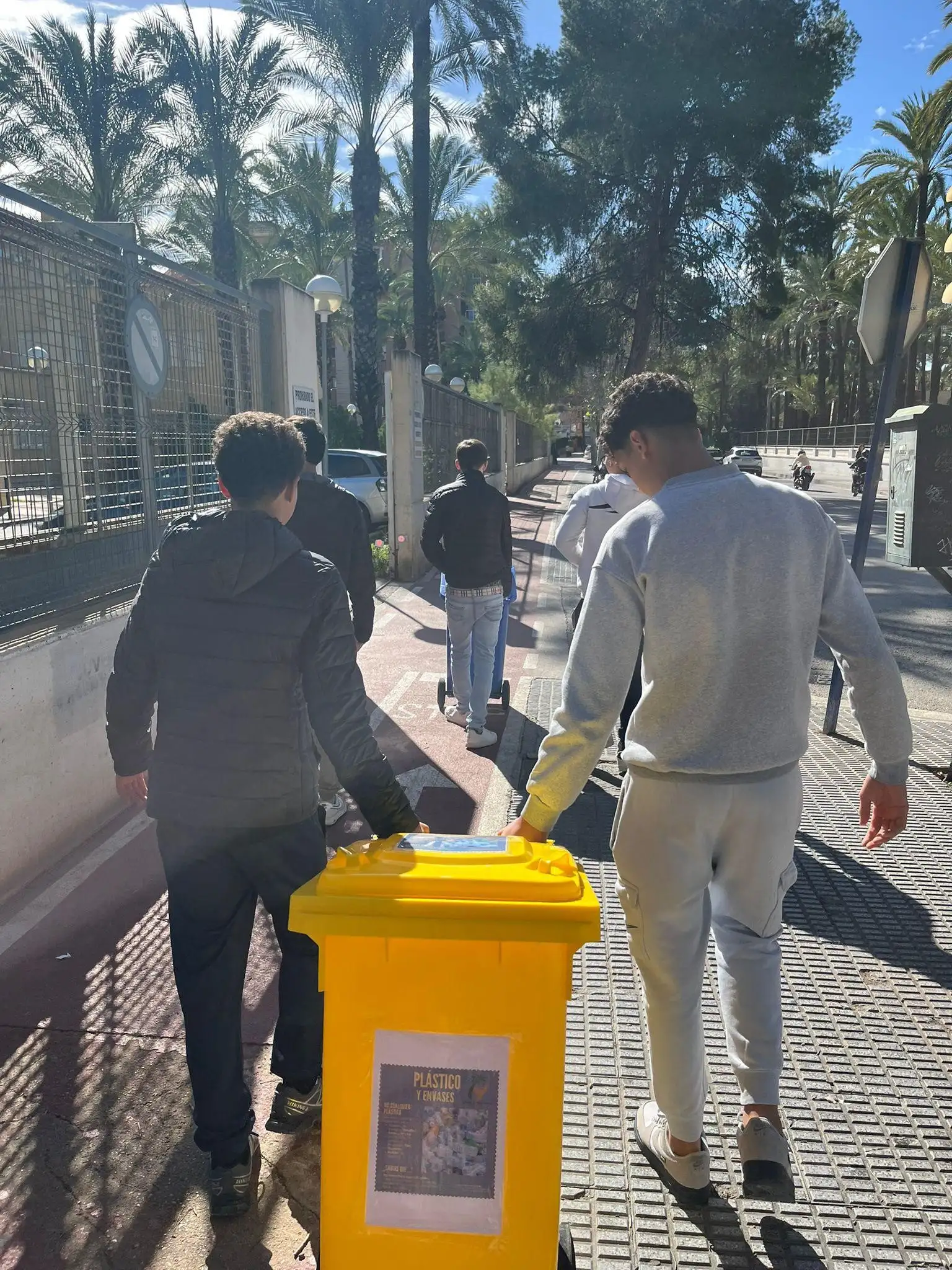 DÍA INTERNACIONAL DEL RECICLAJE EN CIPFP EL PALMERAL