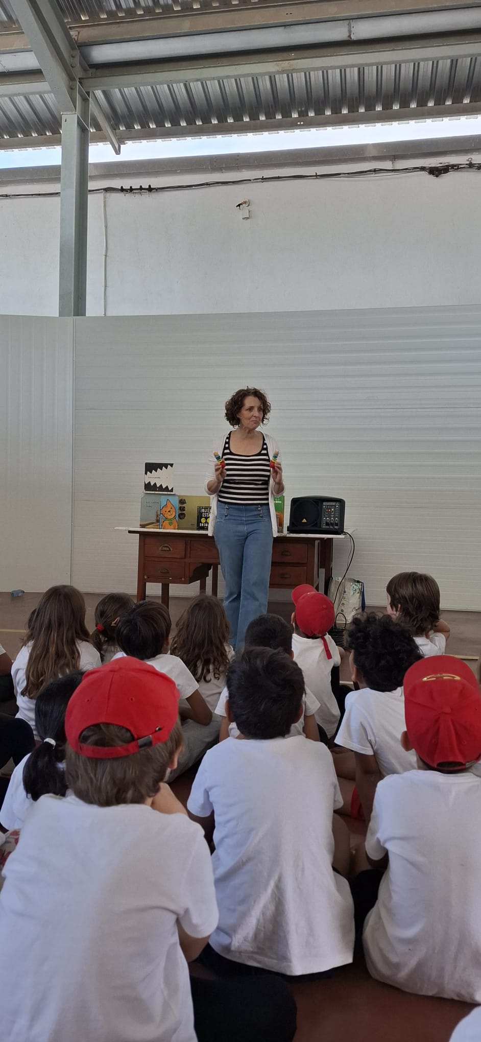 ¡UNA TARDE DE CUENTOS!