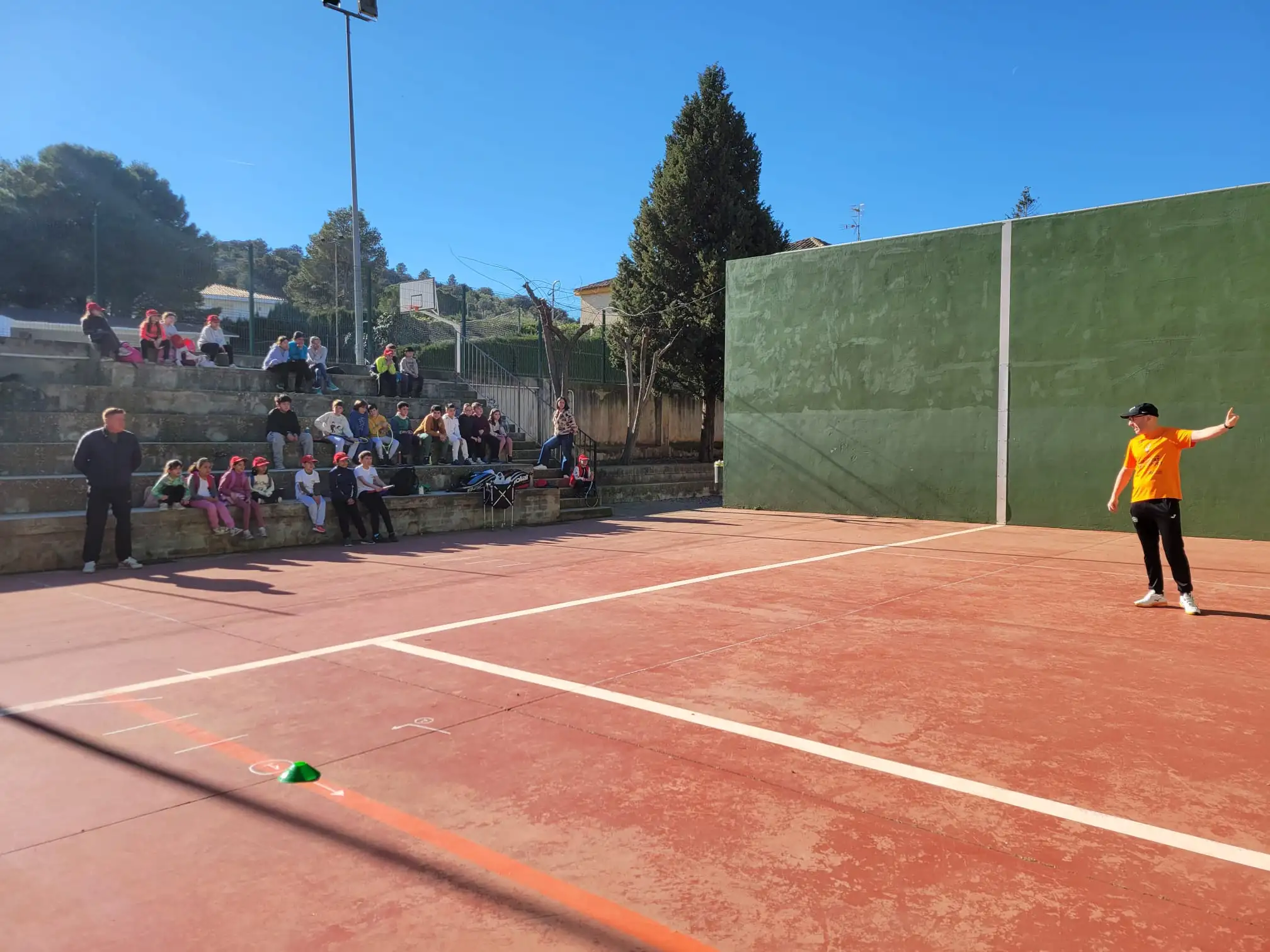 CLOENDA +ESPORT A L’ESCOLA