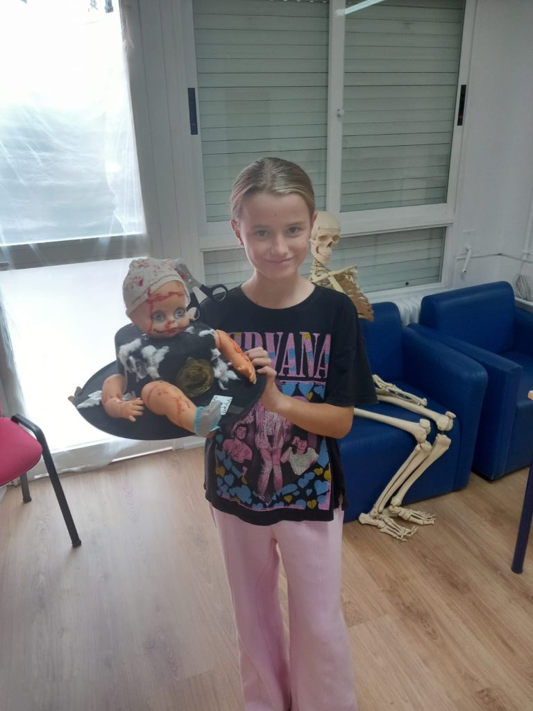 Aquesta imatge té l'atribut alt buit; el seu nom és WhatsApp-Image-2024-11-07-at-08.57.38-768x1024.jpeg