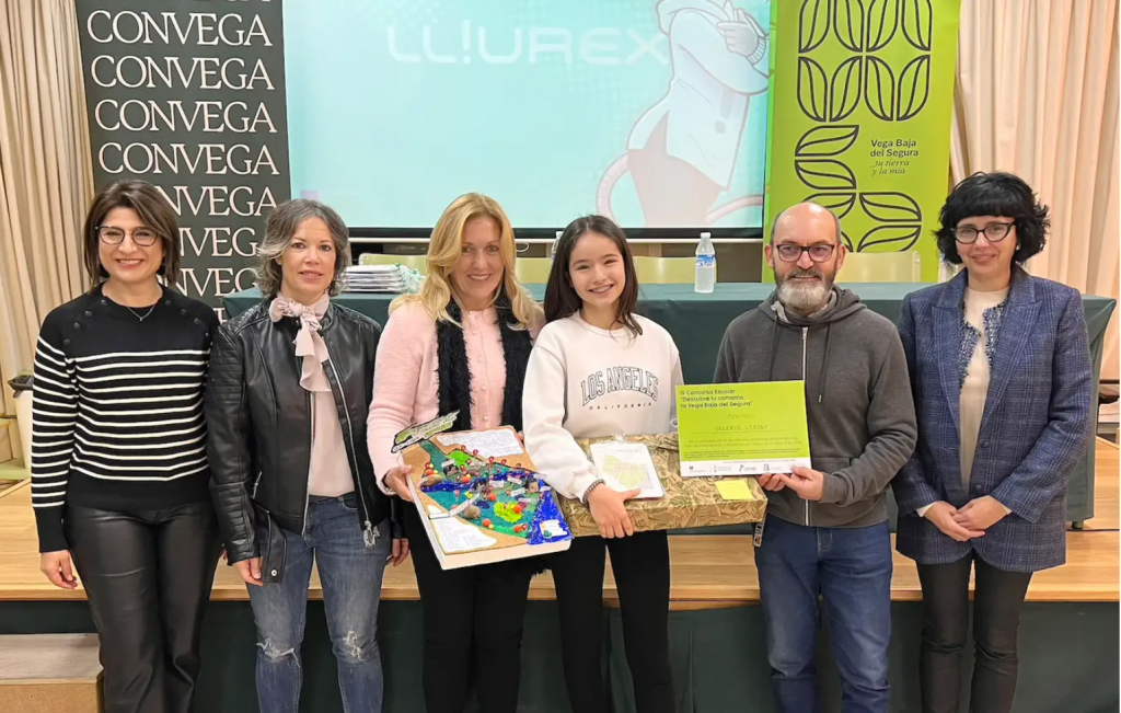 Entrega premio concurso escolar de la marca 'Territorio Vega Baja' impulsada por CONVEGA