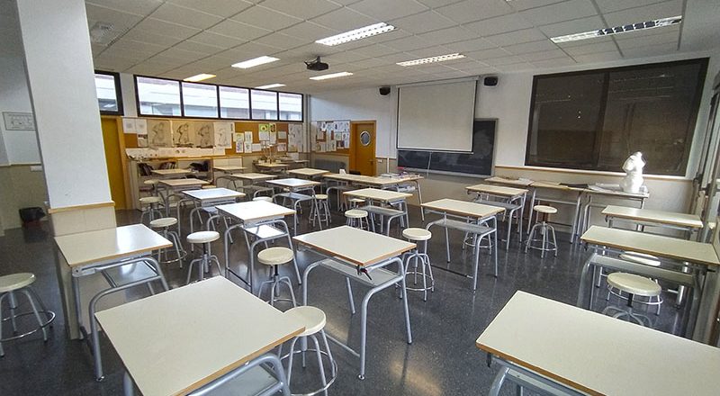 IMG_20220310_122313 Aula de plàstica