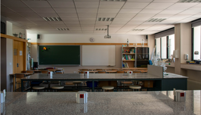 INSTALACIONES_LABORATORIO FÍSICA Y QUÍMICA_3