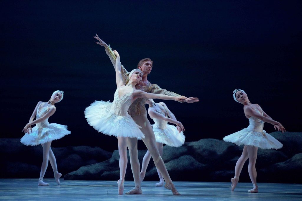 Harvey-Littlefield-as-Prince-Seigfried-Chloe-Keneally-as-Odette-My-First-Ballet-Swan-Lake-©-Laurent-Liotardo