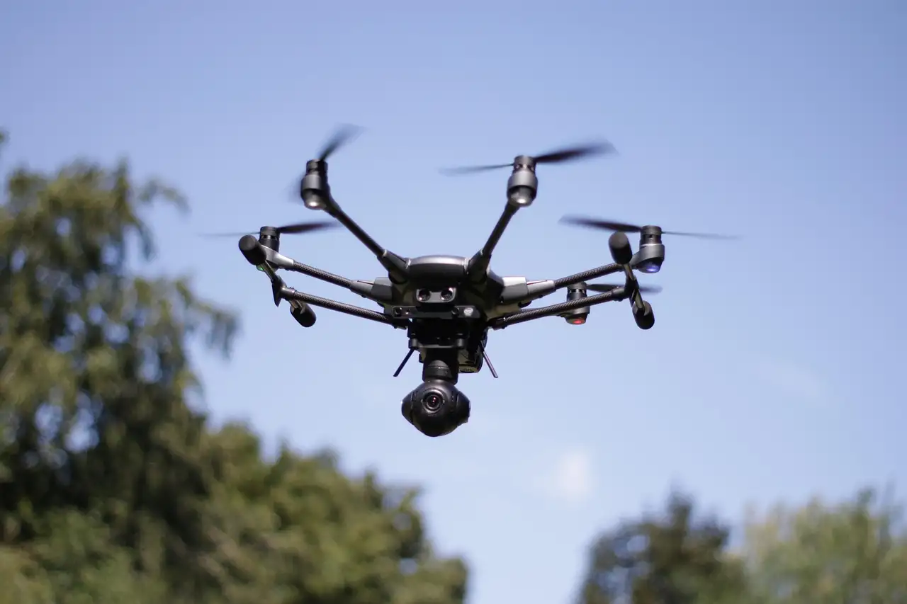 drones-images-3525497_1280