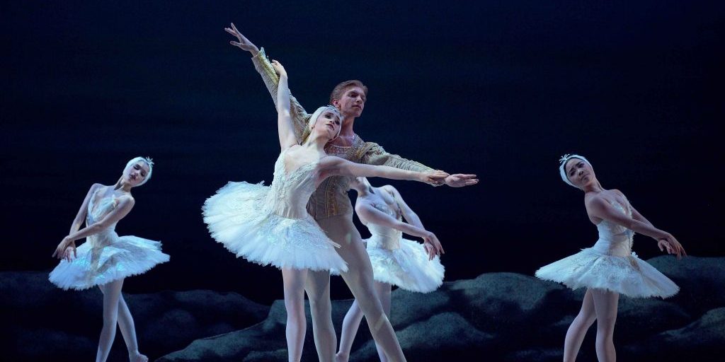 Harvey-Littlefield-as-Prince-Seigfried-Chloe-Keneally-as-Odette-My-First-Ballet-Swan-Lake-©-Laurent-Liotardo