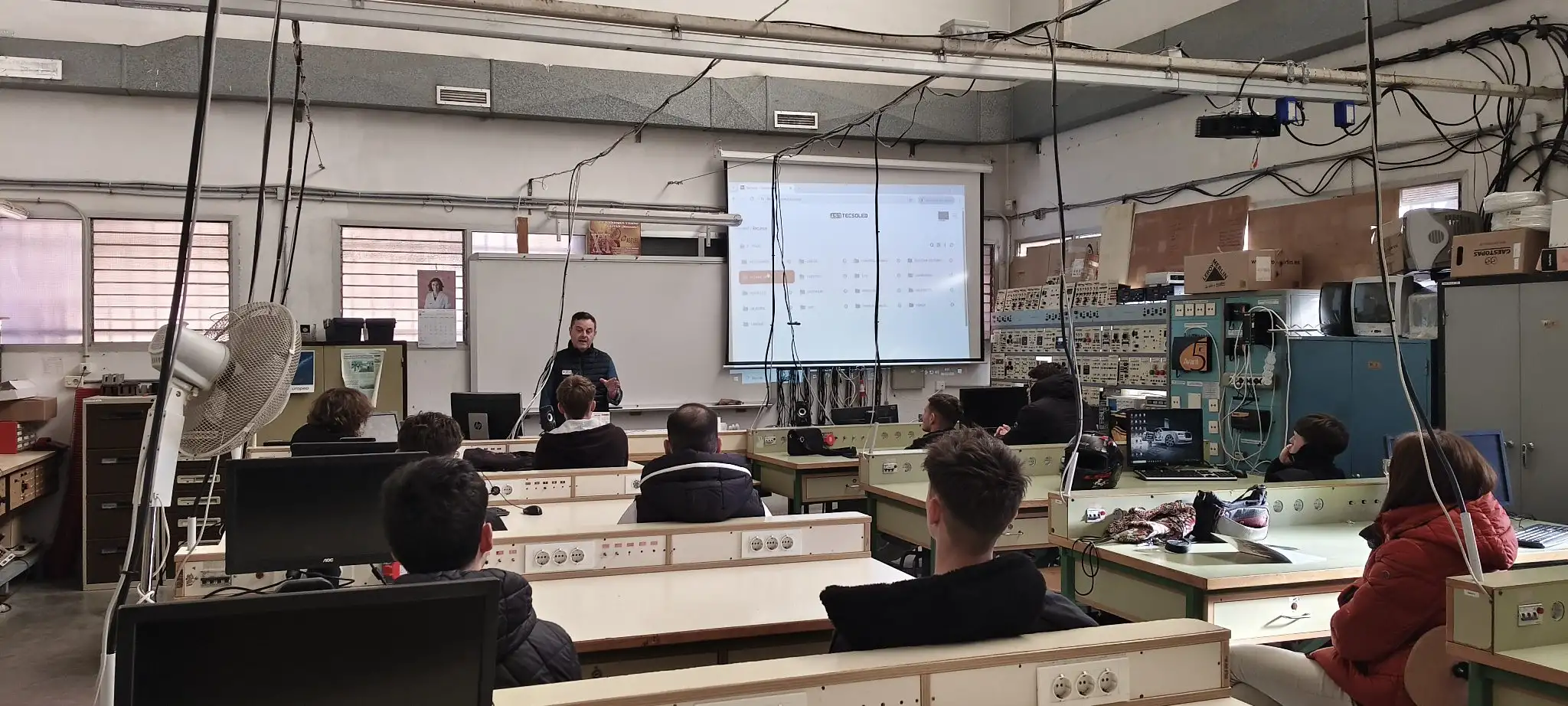 COLZE A COLZE AMB LES EMPRESES