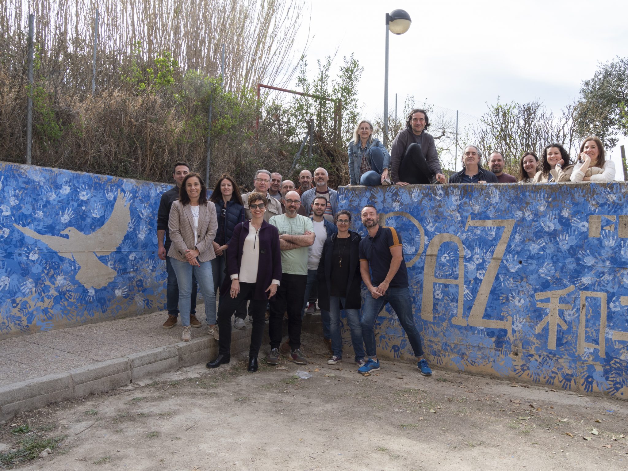 Mural del Dia Escolar de la No-Violència i la Pau.