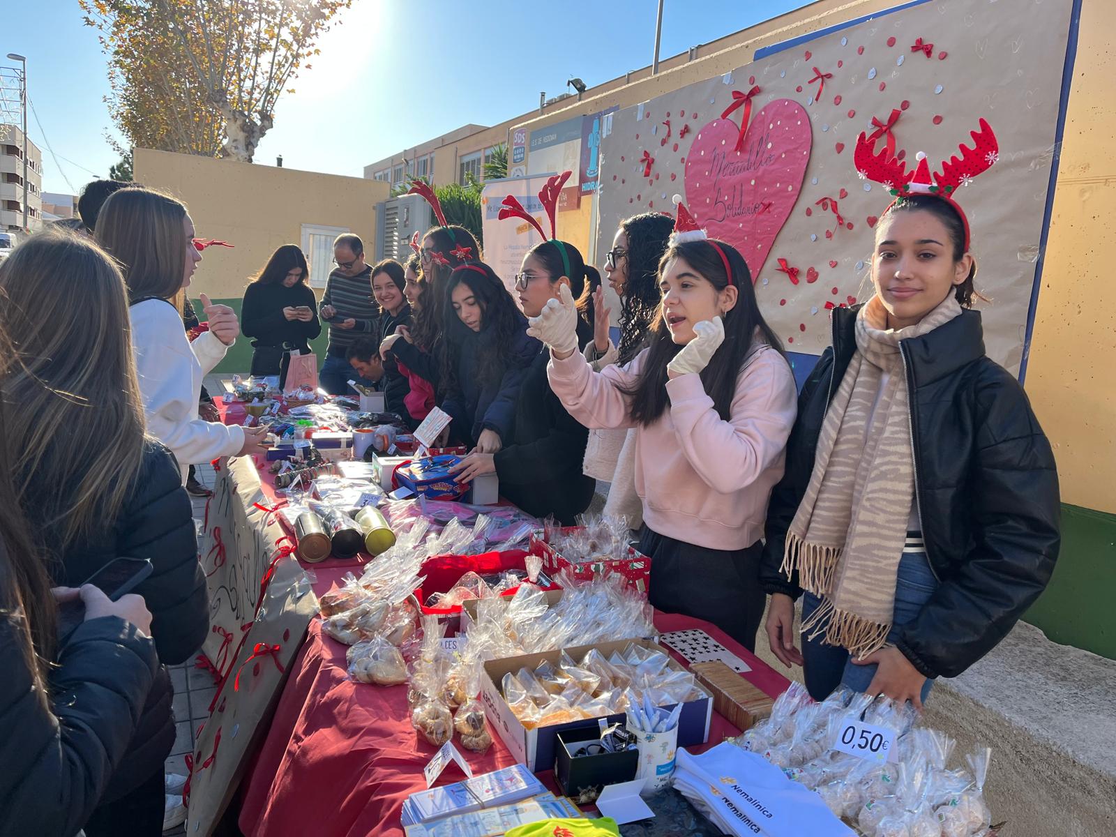 NUEVO ÉXITO DEL MERCADILLO SOLIDARIO