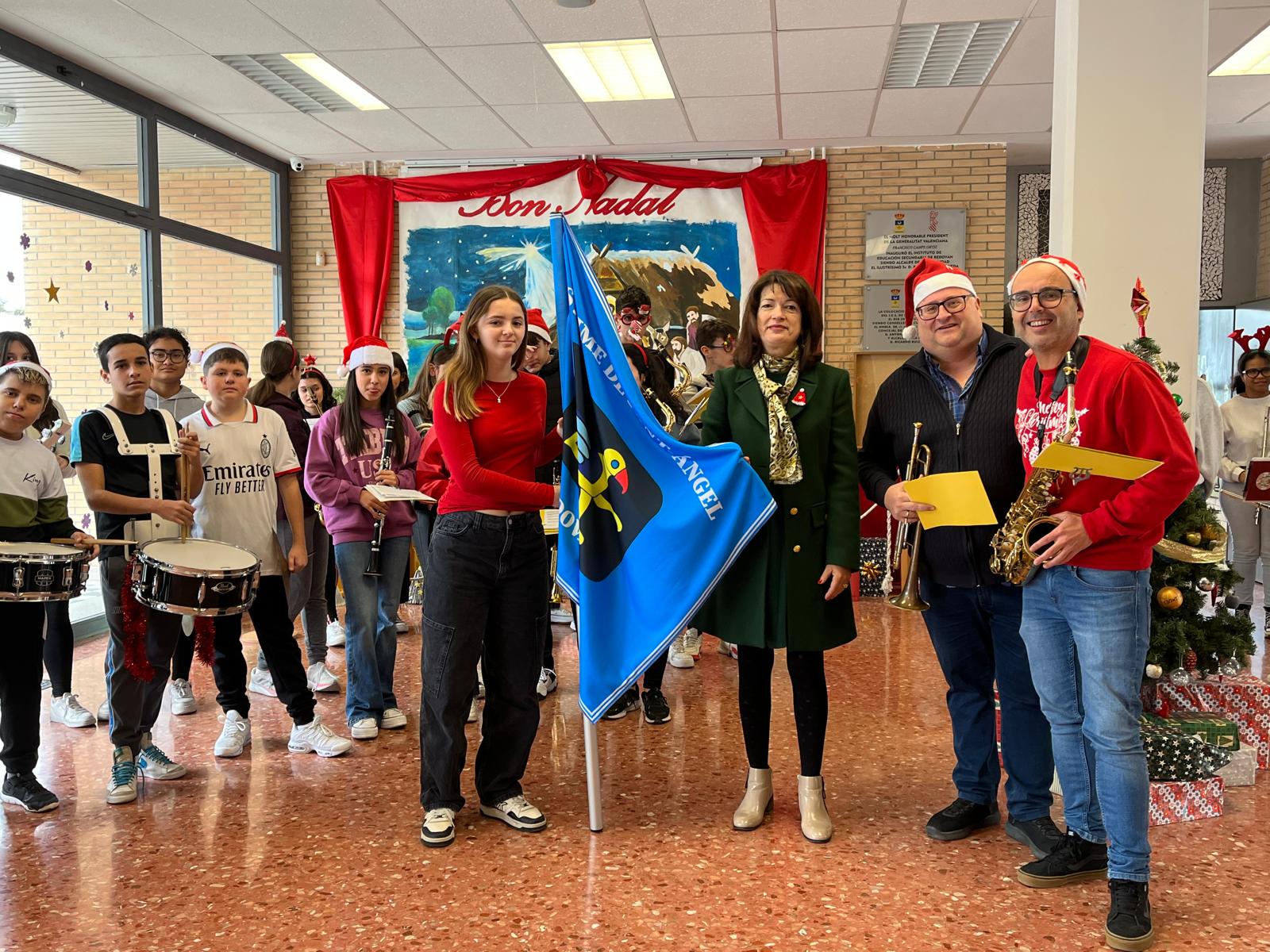 PASAPASILLOS NAVIDEÑO CON ESTRENO DE LA NUEVA BANDERA DEL CENTRO