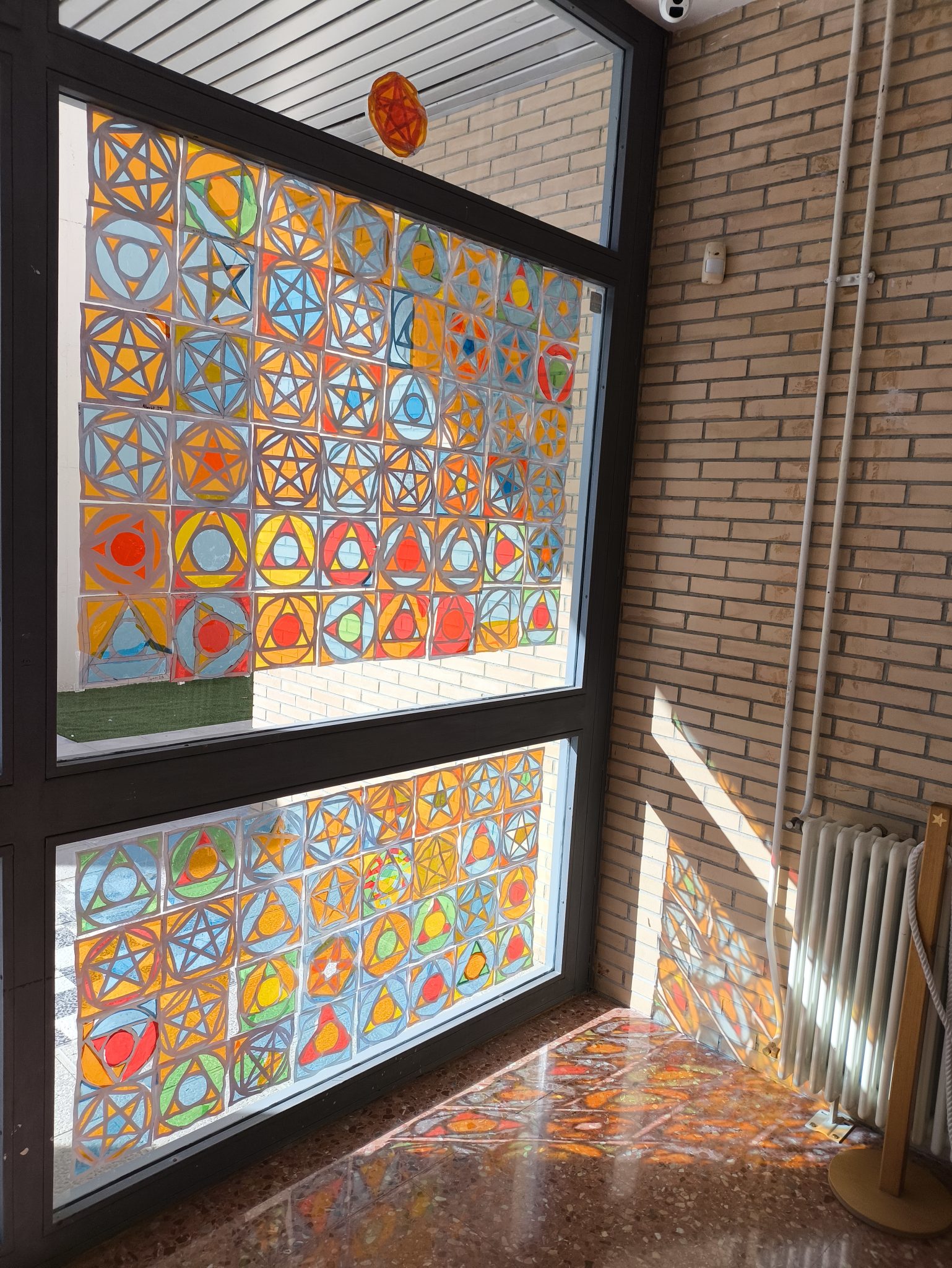 VIDRIERAS DE LOS ALUMNOS DE PLÁSTICA