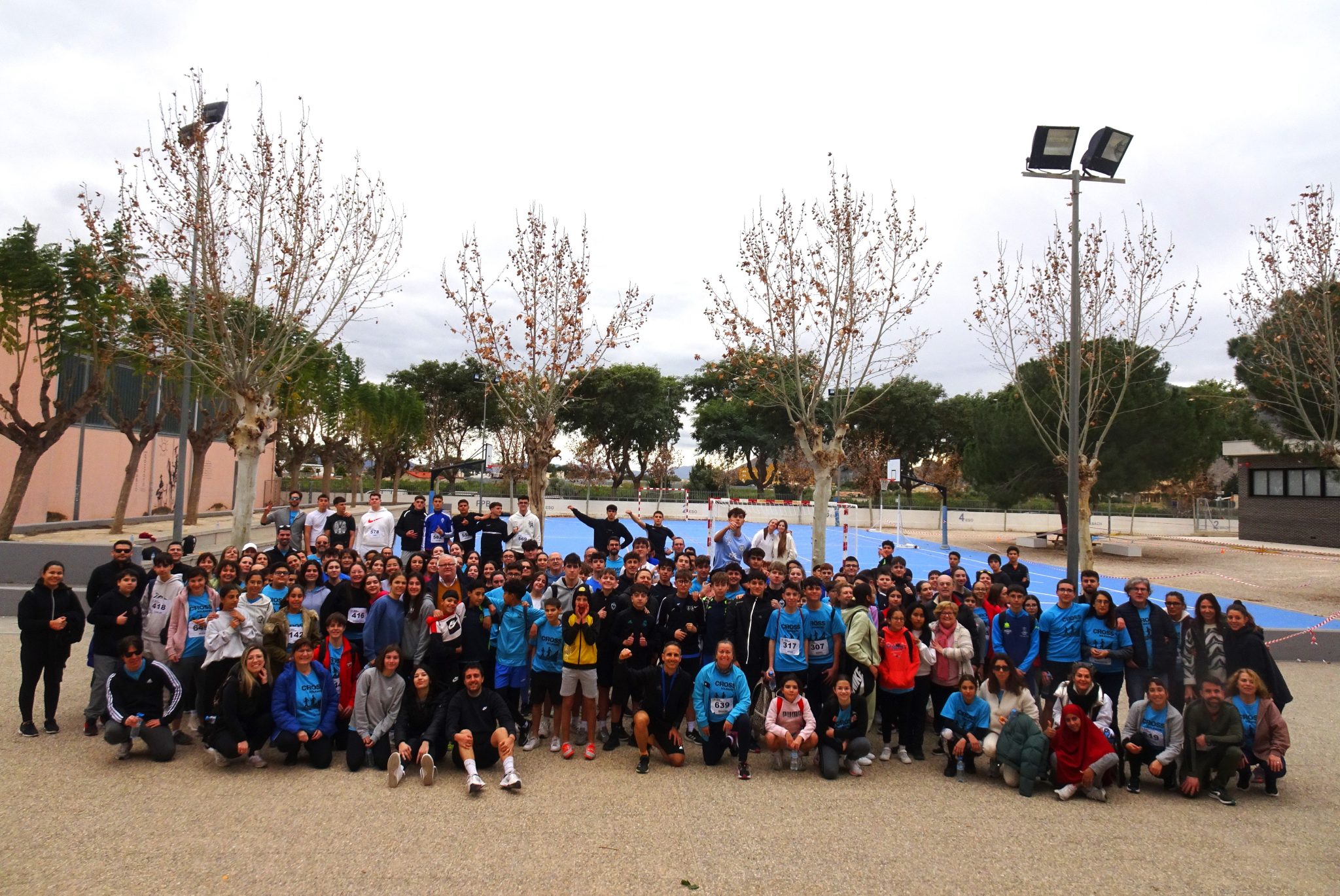 GRAN DÍA DE DEPORTE Y CONVIVENCIA EN EL IX CROSS SOLIDARIO