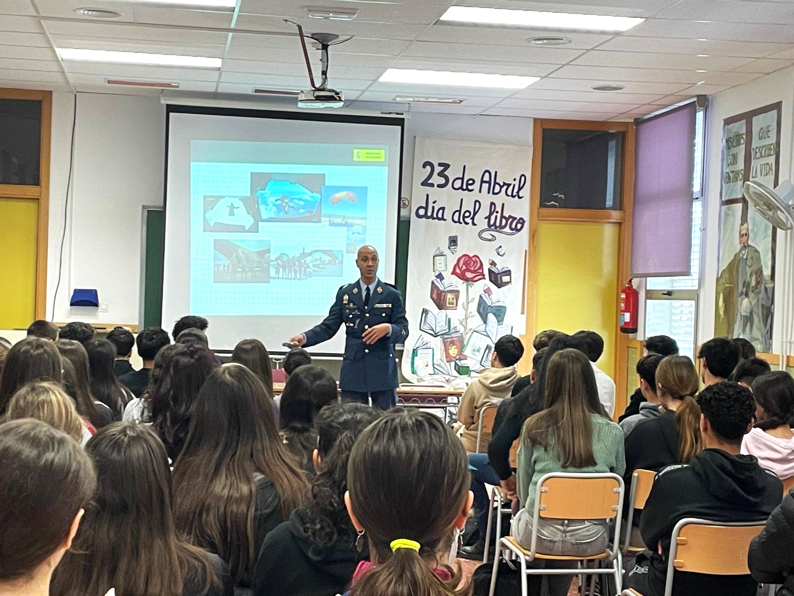 CONFERENCIA SOBRE LAS FORMAS DE ACCESO A LAS FUERZAS ARMADAS