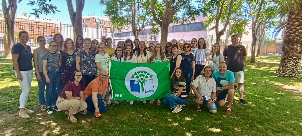 This image has an empty alt attribute; its file name is banderda-verda-1024x462.jpeg