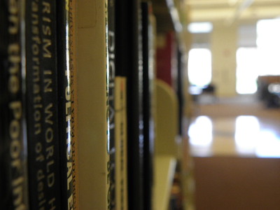 "Library Books" by Adrian Calderon 'Rayo Photography' is licensed under CC BY-NC-SA 2.0