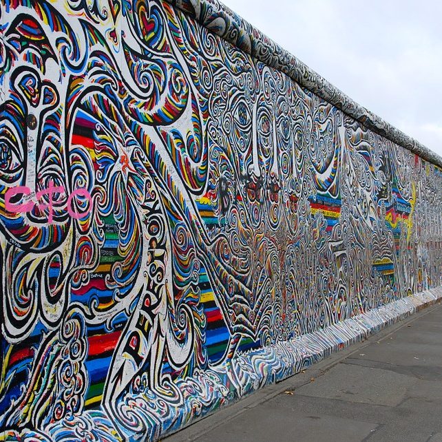 berlin-wall-526521_960_720-1.jpg