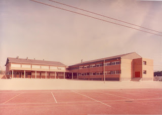 vista del colegio patios 1979